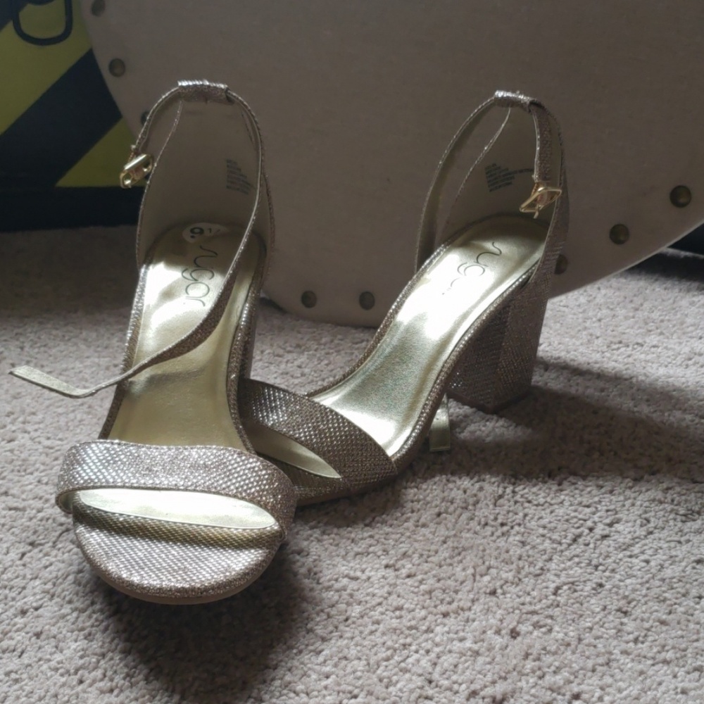 Gold sparkle heels